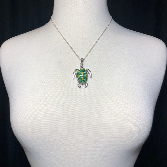 Green Painted Sea Turtle Necklace & Earrings - Picture 2 of 3